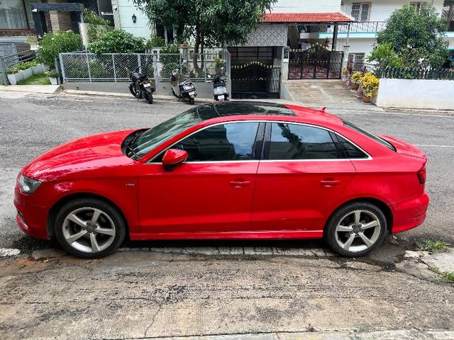 https://images10.gaadi.com/usedgaadi-sellcar/UsedCar/f5099eaea/ce0d3823-877c-4dea-8e8d-4a31e18dce5b.jpeg?imwidth=6402