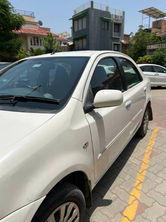 https://images10.gaadi.com/usedgaadi-sellcar/UsedCar/f509d68da/bae3ec75-5e91-4b04-a757-4e8af59892ec.jpg?imwidth=6400