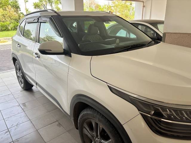 https://images10.gaadi.com/usedgaadi-sellcar/UsedCar/f509eb58a/9ae1d7e3-b344-4bf4-9dd9-e5969a337df5.jpeg?imwidth=6401