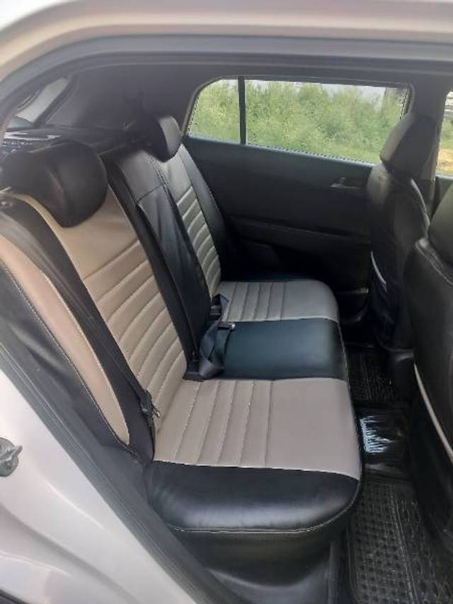 https://images10.gaadi.com/usedgaadi-sellcar/UsedCar/f50a67d8a/9ac7a257-7f57-491c-99e2-080e82c0b48e.jpg?imwidth=6402