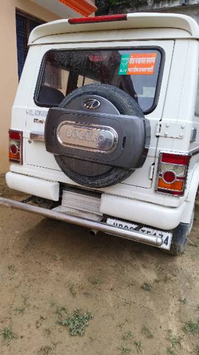 https://images10.gaadi.com/usedgaadi-sellcar/UsedCar/f50b292da/bdd5ec5b-a1f0-4250-951e-61d38e0d5b0f.jpg?imwidth=6402
