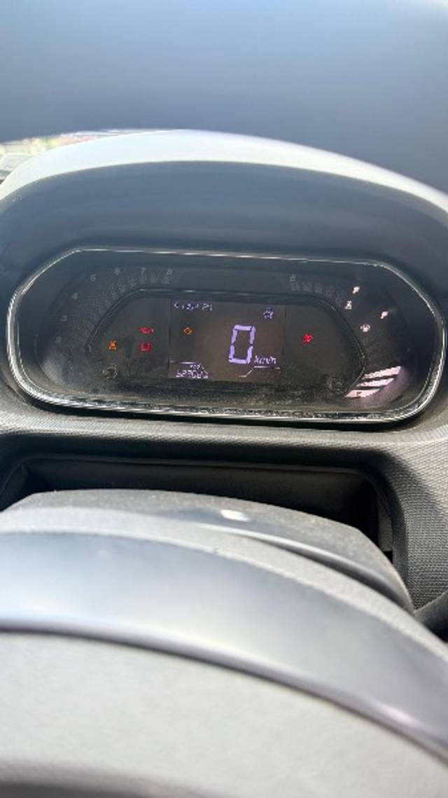 https://images10.gaadi.com/usedgaadi-sellcar/UsedCar/f50b8e4fa/0ca0785c-2202-4ff1-a7d4-0092295d5886.jpeg?imwidth=6400