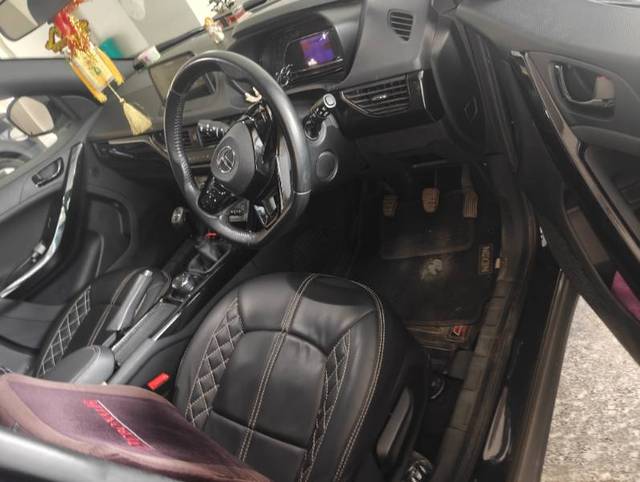 https://images10.gaadi.com/usedgaadi-sellcar/UsedCar/f50b8fcfa/d00b574f-1fc2-4090-bffc-e4d731d69fcb.jpg?imwidth=6401