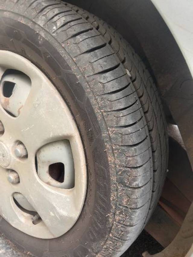 https://images10.gaadi.com/usedgaadi-sellcar/UsedCar/f50bb2bda/9178f224-0d3f-47f7-89ce-939383abf0bc.jpg?imwidth=6402