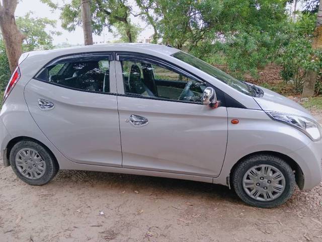 https://images10.gaadi.com/usedgaadi-sellcar/UsedCar/f50bc344a/60500b8f-b572-4f18-8760-ad49fa53198f.jpg?imwidth=6401