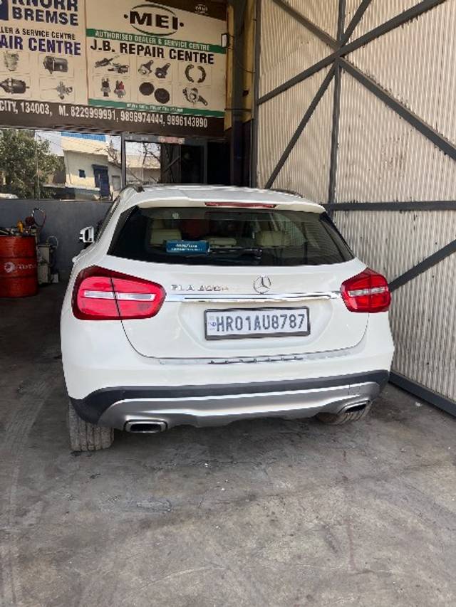 https://images10.gaadi.com/usedgaadi-sellcar/UsedCar/f50c3025a/d8c176c7-10f0-4ec3-aac3-fbcd644147f0.jpg?imwidth=6402