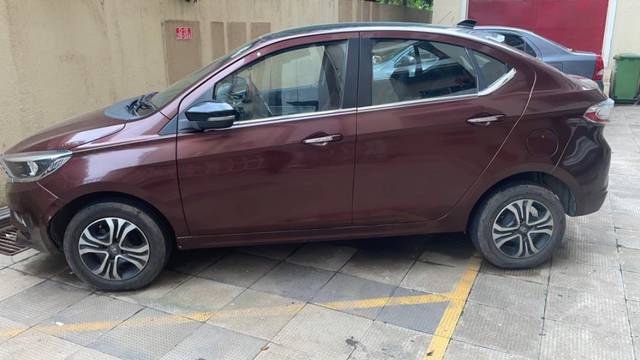 https://images10.gaadi.com/usedgaadi-sellcar/UsedCar/f50c63e4a/902d381f-1e0d-4e6a-bb33-50a782bd74d9.jpeg?imwidth=6400