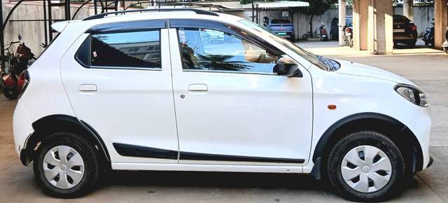 https://images10.gaadi.com/usedgaadi-sellcar/UsedCar/f50c7c9da/8d091c3c-7549-4528-a44e-979adcd712a5.jpg?imwidth=6401