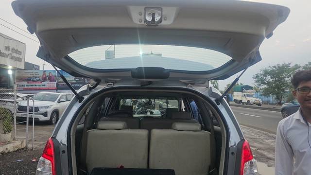 https://images10.gaadi.com/usedgaadi-sellcar/UsedCar/f50d4974a/2d26e9ce-349b-4e67-8415-941ba89e3890.jpeg?imwidth=6401