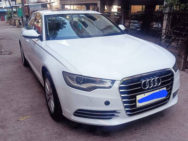 https://images10.gaadi.com/usedgaadi-sellcar/UsedCar/f50d54cfa/cfe156cc-7da5-43e1-bb32-2be6e4fc87f2.jpg?imwidth=6400