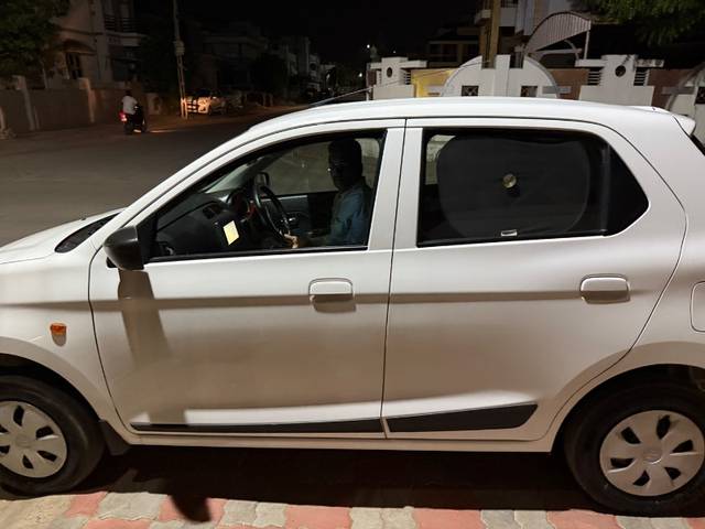 https://images10.gaadi.com/usedgaadi-sellcar/UsedCar/f50d770da/2a584c08-3b02-4c0f-a930-a662e948dd68.jpeg?imwidth=6402