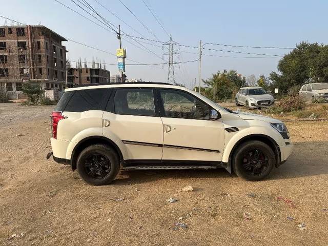 https://images10.gaadi.com/usedgaadi-sellcar/UsedCar/f50e08aaa/2f5a76f4-3a2e-466e-bc48-f0af4f33ea9b.jpeg?imwidth=6401
