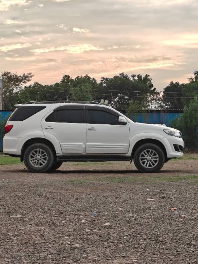 https://images10.gaadi.com/usedgaadi-sellcar/UsedCar/f50f098ba/41846c44-2df5-4caf-8ef1-fb9e7232ae55.jpeg?imwidth=6401