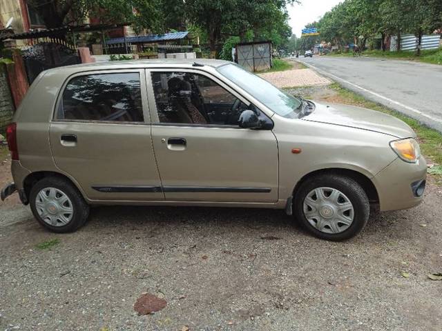 https://images10.gaadi.com/usedgaadi-sellcar/UsedCar/f50f4d9ca/230ae6d2-0f2e-48a4-8ce4-b0e0370bbb89.jpg?imwidth=6401