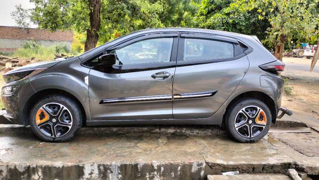 https://images10.gaadi.com/usedgaadi-sellcar/UsedCar/f50f5aaea/67a80af4-12f6-4105-84fd-cf45b3f961be.jpg?imwidth=6400