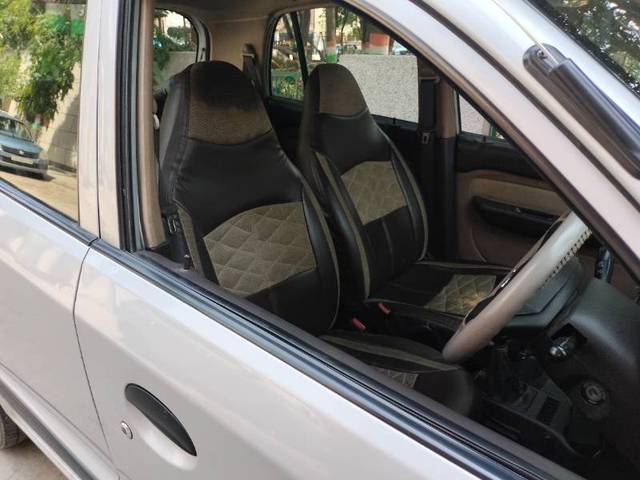https://images10.gaadi.com/usedgaadi-sellcar/UsedCar/f50fb357a/14d2b4a6-17db-4238-ae02-3c27d73b5266.jpg?imwidth=6401