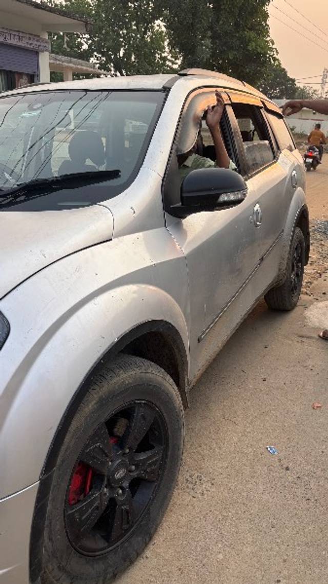 https://images10.gaadi.com/usedgaadi-sellcar/UsedCar/f50fdf42a/ab15f641-49e1-43a9-bdef-4d8c3f39e390.jpeg?imwidth=6400