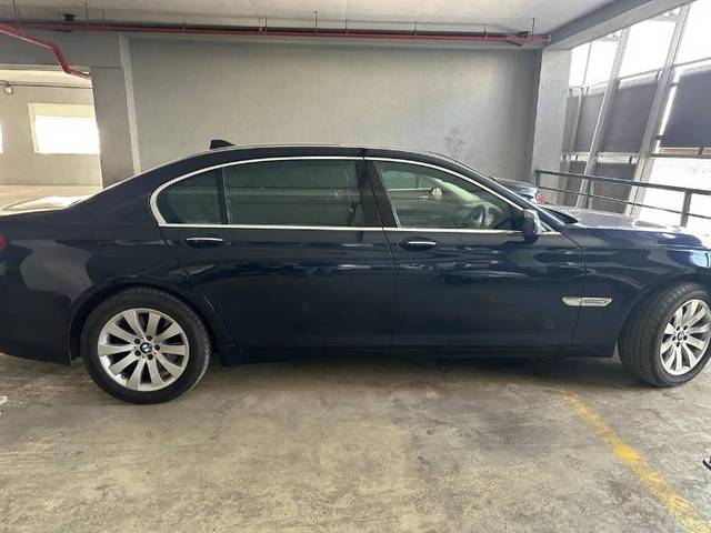 https://images10.gaadi.com/usedgaadi-sellcar/UsedCar/f5108015a/2a7529d2-d94a-4df6-b759-5fbca3bdd6cb.jpg?imwidth=6401