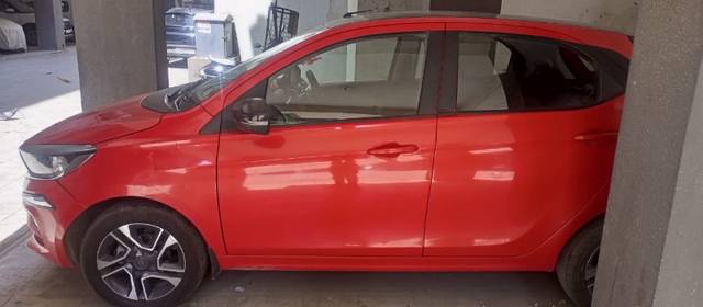 https://images10.gaadi.com/usedgaadi-sellcar/UsedCar/f510eae2a/74692290-1f63-4827-8a66-ee016699580c.jpeg?imwidth=6400