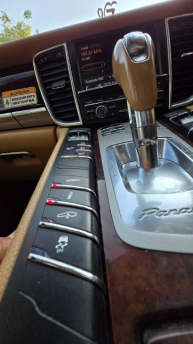 https://images10.gaadi.com/usedgaadi-sellcar/UsedCar/f510f9c5a/626fe40c-3107-42b7-b41c-e5604df10df0.jpg?imwidth=6401
