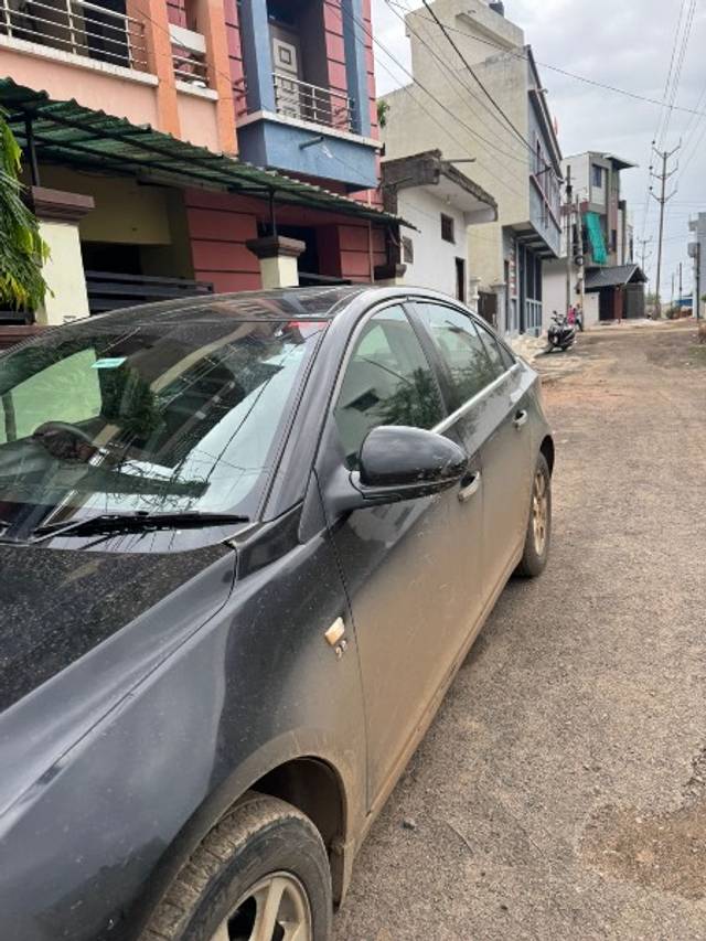 https://images10.gaadi.com/usedgaadi-sellcar/UsedCar/f5111cf2a/13eede2b-01d6-4836-904b-e696fbf69e8c.jpeg?imwidth=6401