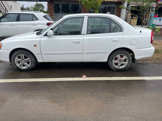 https://images10.gaadi.com/usedgaadi-sellcar/UsedCar/f5112045a/77c1398a-1db7-4f37-bfe4-bb8aafbea0bb.jpg?imwidth=6402