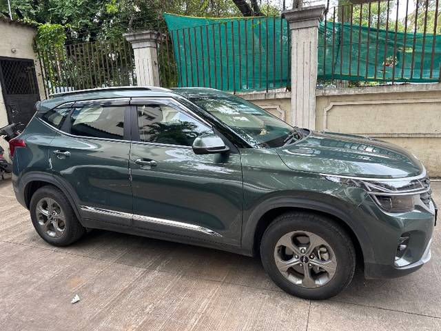 https://images10.gaadi.com/usedgaadi-sellcar/UsedCar/f5118c7ea/0d800b03-c53c-422d-944e-3f6508869b63.jpeg?imwidth=6400