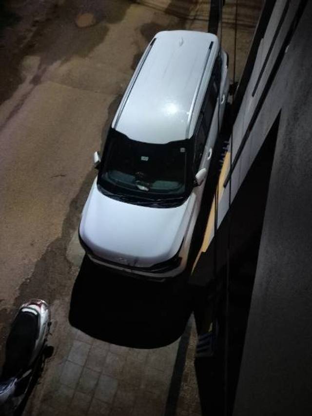https://images10.gaadi.com/usedgaadi-sellcar/UsedCar/f51190e4a/7f37fc1c-6a1f-4f82-b540-ee498fe6edd6.jpg?imwidth=6400