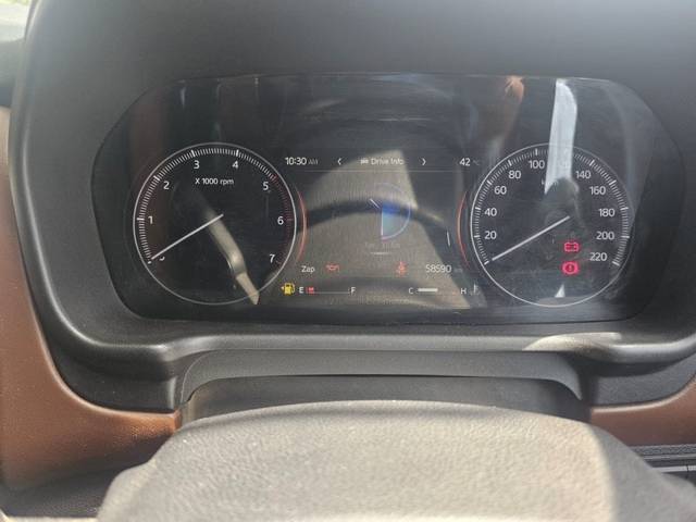 https://images10.gaadi.com/usedgaadi-sellcar/UsedCar/f5119c5fa/a4728a16-7ca7-4ba5-9c41-7063ce7bdac6.jpeg?imwidth=6402