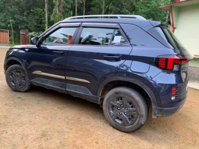 https://images10.gaadi.com/usedgaadi-sellcar/UsedCar/f511ad29a/4ec31ca6-b792-4c9c-95c1-8ee8f6b5d3b0.jpeg?imwidth=6401