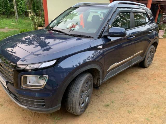https://images10.gaadi.com/usedgaadi-sellcar/UsedCar/f511ad29a/89a89259-1c59-4078-b640-8da1a6f67cb0.jpeg?imwidth=6402