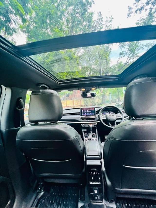 https://images10.gaadi.com/usedgaadi-sellcar/UsedCar/f511bd41a/3d1b1f76-a5c8-4e8d-8921-04cb2e1e6d6c.jpeg?imwidth=6402
