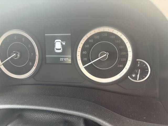 https://images10.gaadi.com/usedgaadi-sellcar/UsedCar/f511e294a/2a356f6d-550d-4399-a9c1-09d9db83cdf5.jpeg?imwidth=6402
