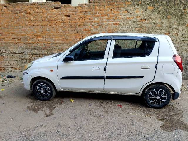 https://images10.gaadi.com/usedgaadi-sellcar/UsedCar/f511f351a/3aedadf6-7370-4ea5-91a0-dca24a9bf8f3.jpg?imwidth=6402