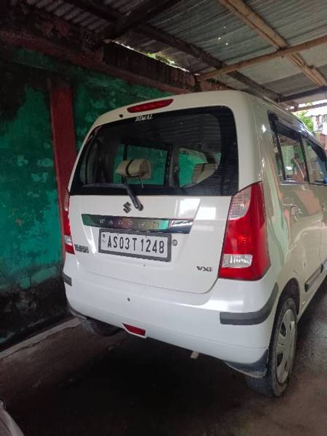 https://images10.gaadi.com/usedgaadi-sellcar/UsedCar/f512773ca/429c0f90-7b83-4a32-82ad-9c991ea10b04.jpg?imwidth=6401