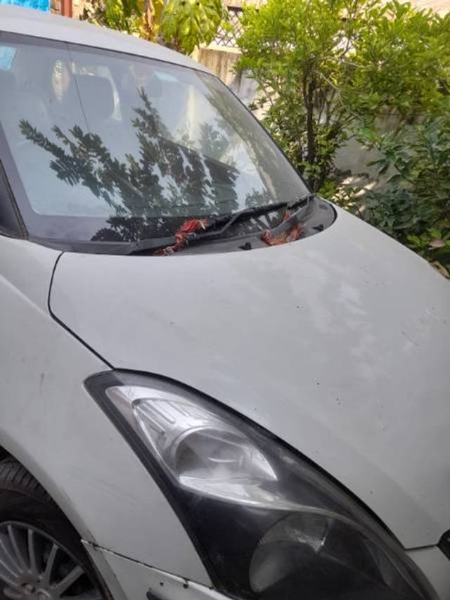 https://images10.gaadi.com/usedgaadi-sellcar/UsedCar/f51282efa/9cc23adf-407d-4152-bc62-dd8f872cf898.jpg?imwidth=6402