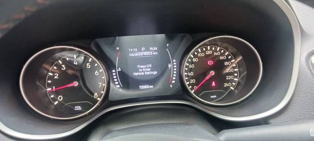 https://images10.gaadi.com/usedgaadi-sellcar/UsedCar/f512b069a/d2350958-5701-4a58-b345-cb94d6b29642.jpeg?imwidth=6401