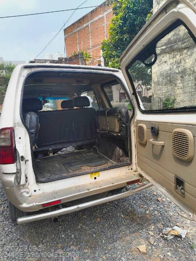 https://images10.gaadi.com/usedgaadi-sellcar/UsedCar/f512e16ba/5d5dec9d-69cf-4476-ad03-e98e77a2eaa7.jpg?imwidth=6401