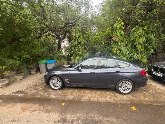 https://images10.gaadi.com/usedgaadi-sellcar/UsedCar/f51388c2a/7fd69e7b-991f-4b22-bc61-d15cd377c041.jpeg?imwidth=6401