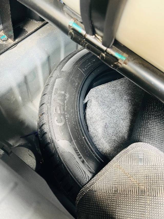 https://images10.gaadi.com/usedgaadi-sellcar/UsedCar/f513f59aa/916ca158-4693-4681-afd1-e25d5767117c.jpeg?imwidth=6402