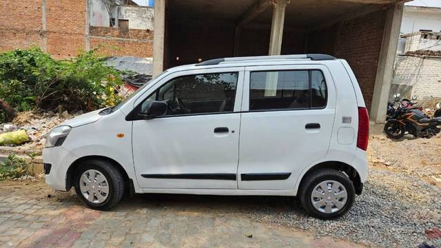 https://images10.gaadi.com/usedgaadi-sellcar/UsedCar/f514f619a/940b4d8d-1fa3-4dcb-b1d4-600c05fd9f95.jpg?imwidth=6401