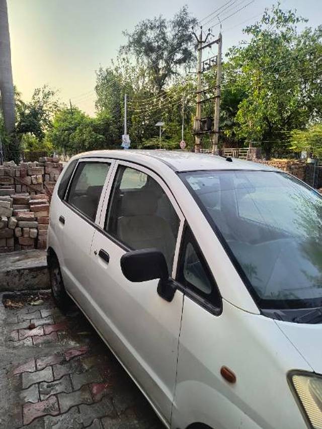 https://images10.gaadi.com/usedgaadi-sellcar/UsedCar/f5154bd8a/89d5dda8-8912-4cbc-887c-a5e3552e7357.jpg?imwidth=6400