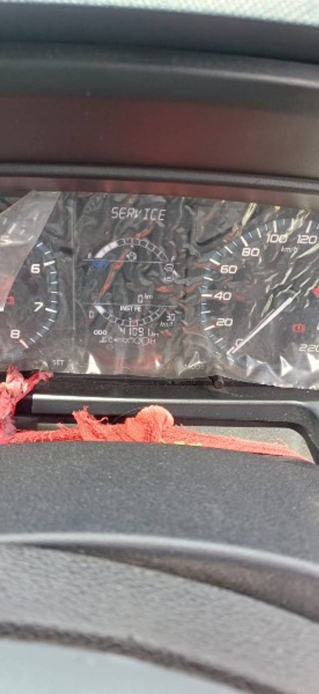 https://images10.gaadi.com/usedgaadi-sellcar/UsedCar/f515be5ca/810539bb-8ea0-471f-951d-422f00d642fa.jpeg?imwidth=6402