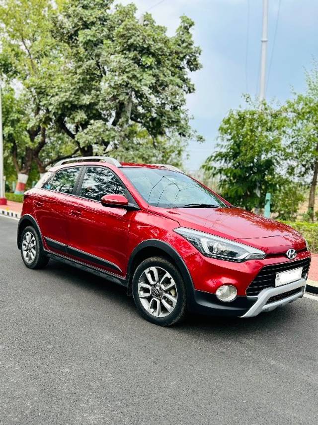 https://images10.gaadi.com/usedgaadi-sellcar/UsedCar/f515d89fa/695687f5-0b7e-4aac-9d6b-1b8a4a025cde.jpeg?imwidth=6401