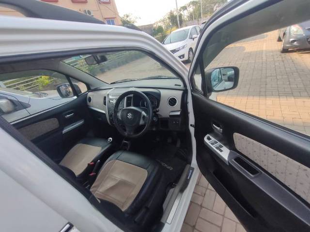 https://images10.gaadi.com/usedgaadi-sellcar/UsedCar/f515e54ba/bfd557ab-1f18-45c6-8697-17d551d373b8.jpg?imwidth=6402