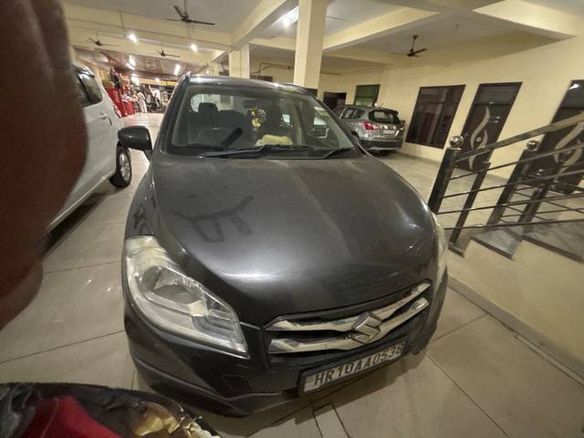 https://images10.gaadi.com/usedgaadi-sellcar/UsedCar/f51601c1a/1a78588f-750e-460b-8f83-0f10d2bcce05.jpg?imwidth=6400