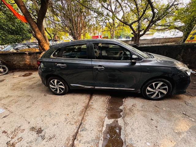 https://images10.gaadi.com/usedgaadi-sellcar/UsedCar/f5160940a/4957660d-4c12-43e8-9a8e-c02bb97de2f2.jpeg?imwidth=6401