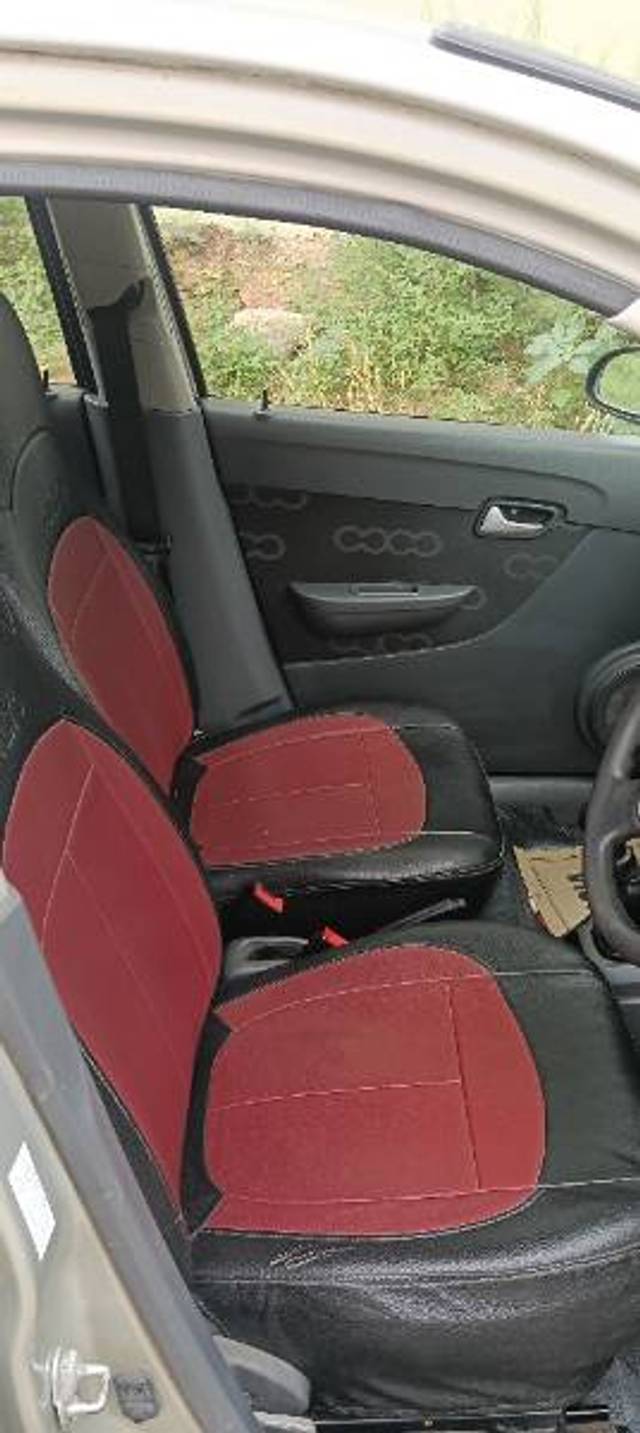 https://images10.gaadi.com/usedgaadi-sellcar/UsedCar/f51612b7a/b9187fbf-38ac-4279-b2d9-203bedb1eb8f.jpg?imwidth=6402