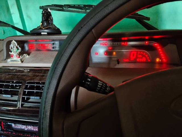 https://images10.gaadi.com/usedgaadi-sellcar/UsedCar/f5164dd4a/acee05b3-2659-4381-bce2-fe3bc41a7a51.jpg?imwidth=6400