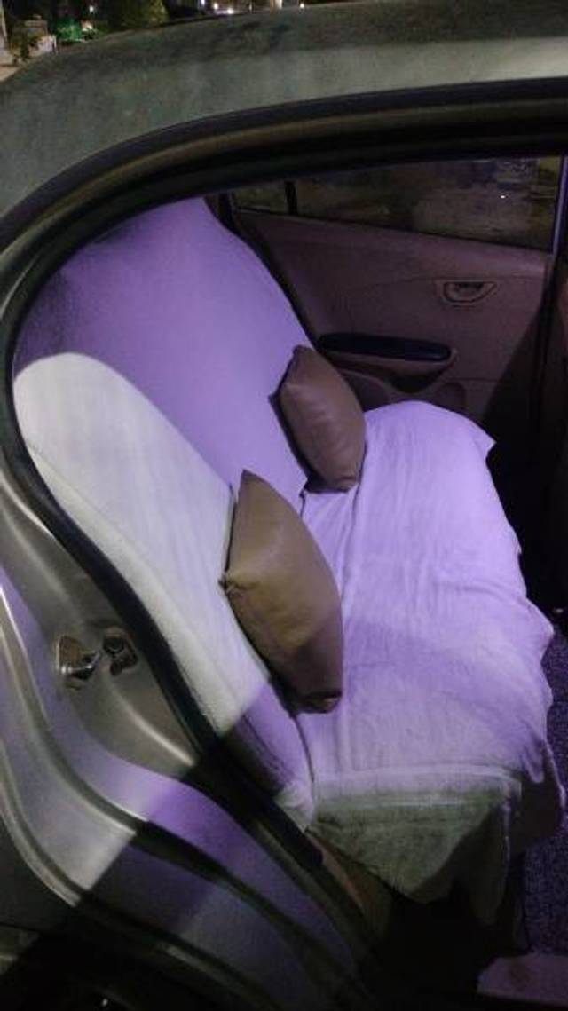 https://images10.gaadi.com/usedgaadi-sellcar/UsedCar/f5164df2a/ba406292-99c2-4108-8af3-d37434bf281d.jpg?imwidth=6402